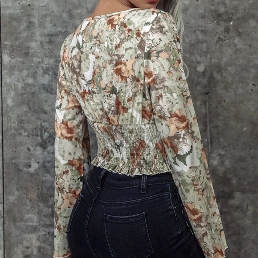 Gorgeous bohemian top - Picture 3 of 3
